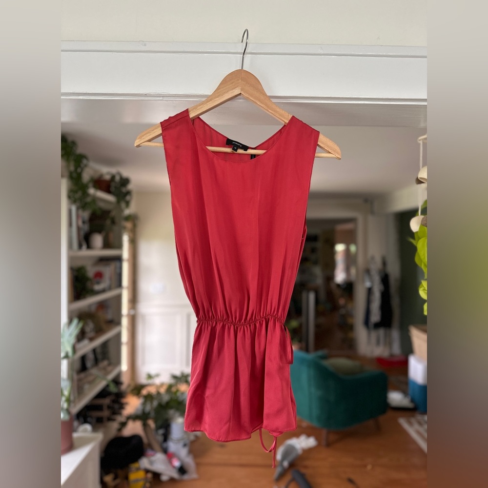 NWT Theory Charmeuse red tank with a cinched waist